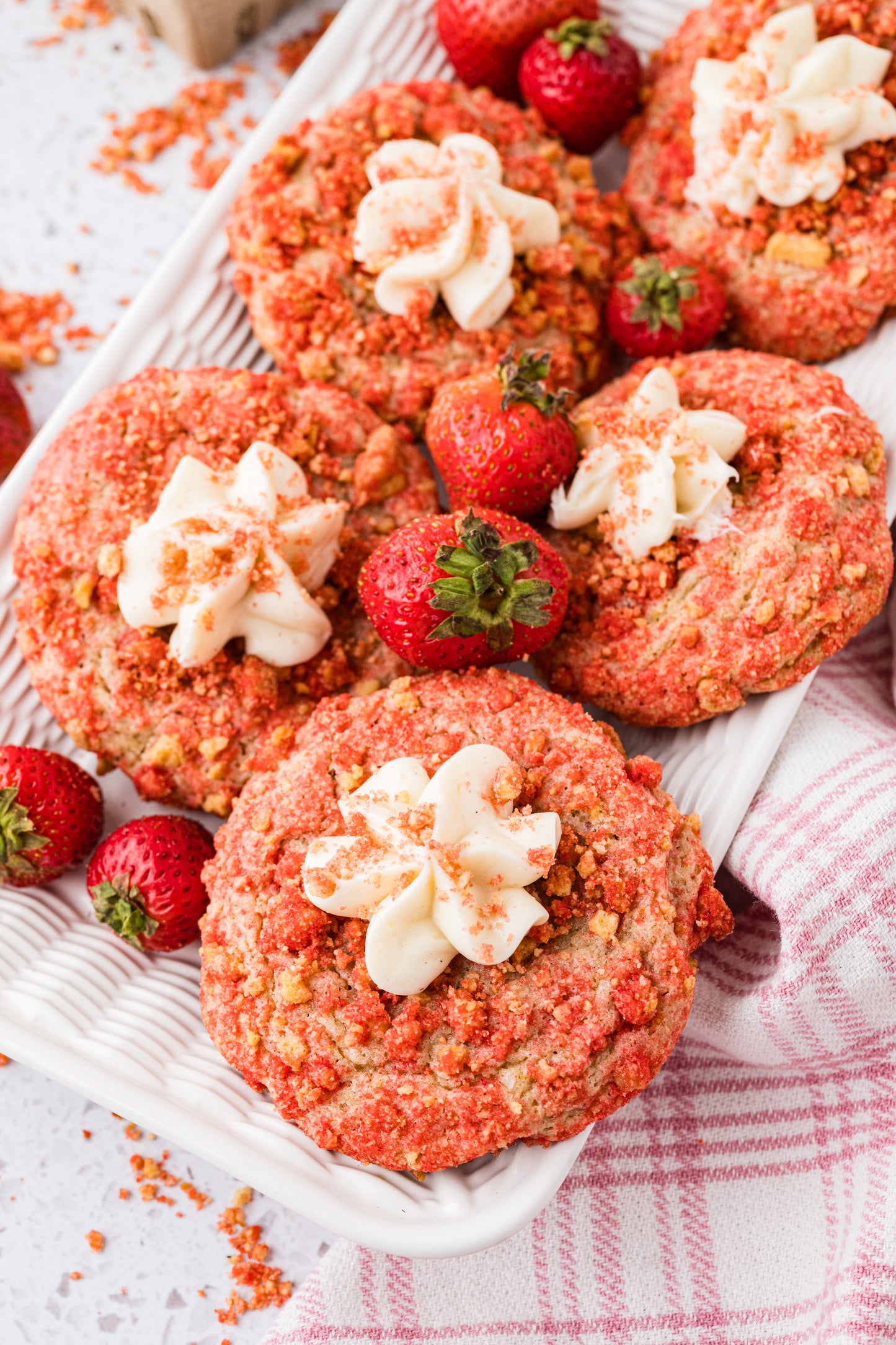 *Strawberry Crunch Cookies Exclusive